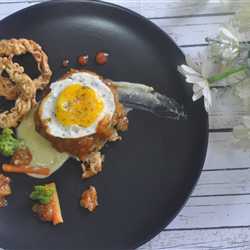 Indomie Steak with Creamy Indomie Puree and Hot & Crispy Indomie Ring